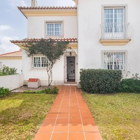 Casa Dos Amigos Surf House * Praia da Lourinhã