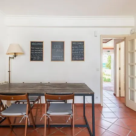 Casa Dos Amigos Surf House * Praia da Lourinhã