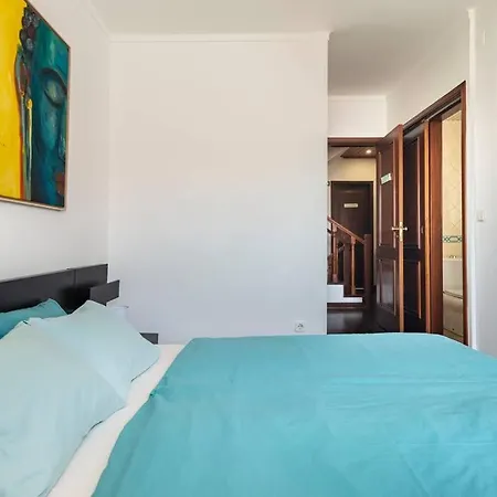 Casa Dos Amigos Surf House Homestay