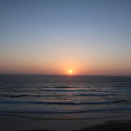 Casa Dos Amigos Surf House פראייה דה לורינייה
