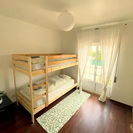 Casa Dos Amigos Surf House בית אירוח