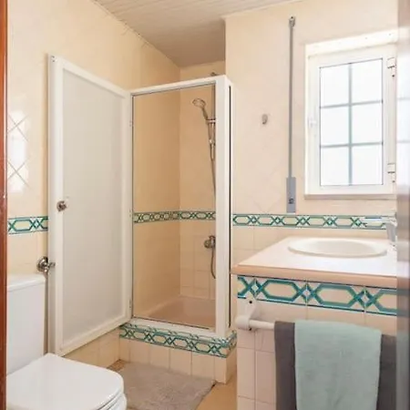 Casa Dos Amigos Surf House פראייה דה לורינייה